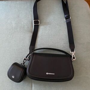 Lululemon purse